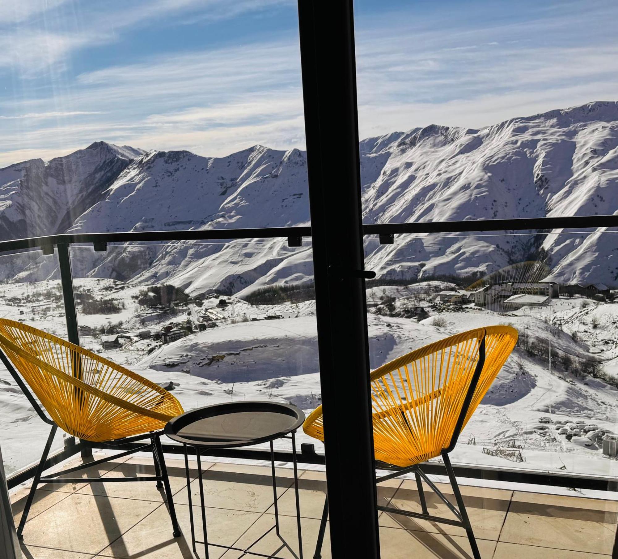 Twins Apartment Deluxe, New Gudauri Exterior photo